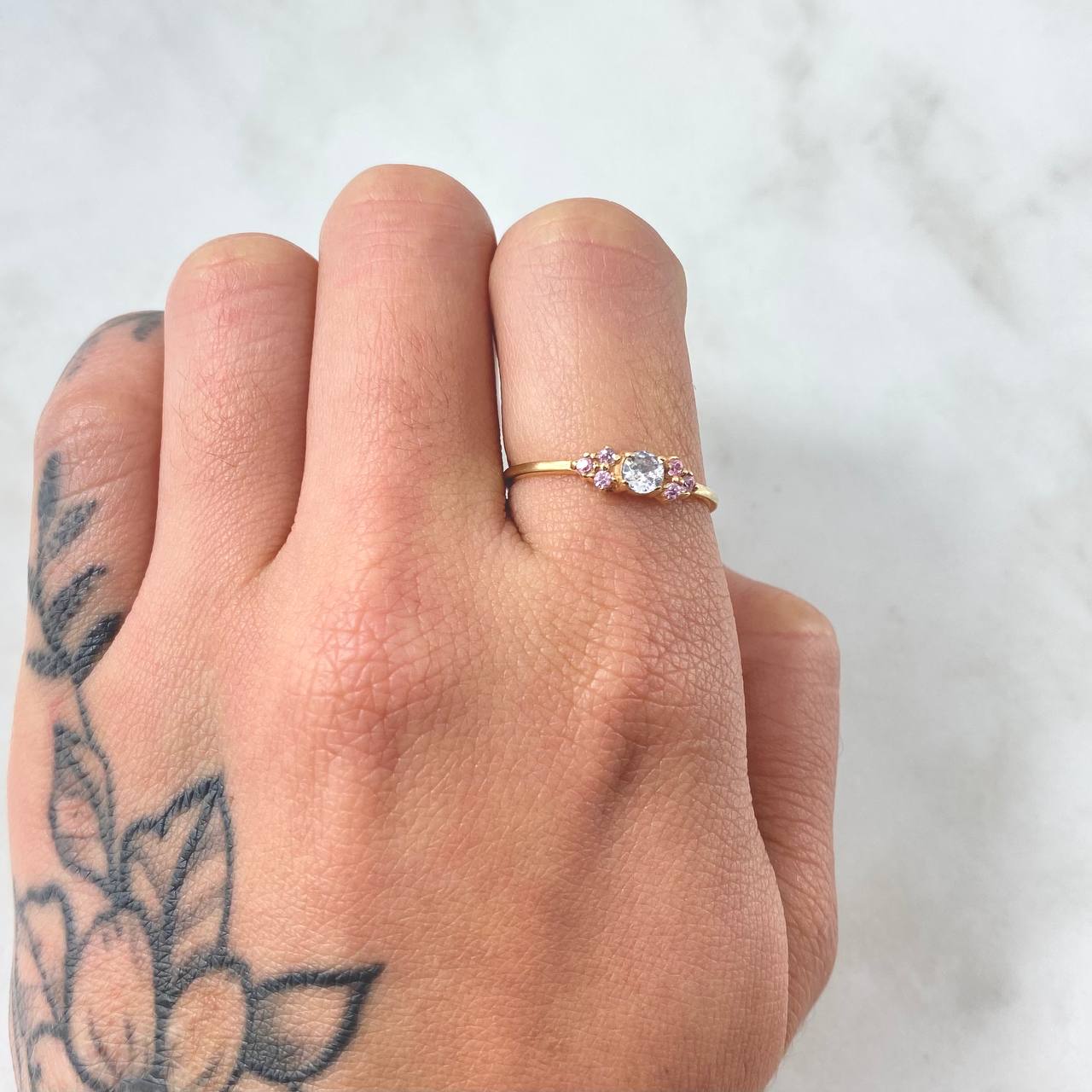 Anillo Solitario Trío Chispa 1.2gr / T7 1/4 / Oro Amarillo 18K *