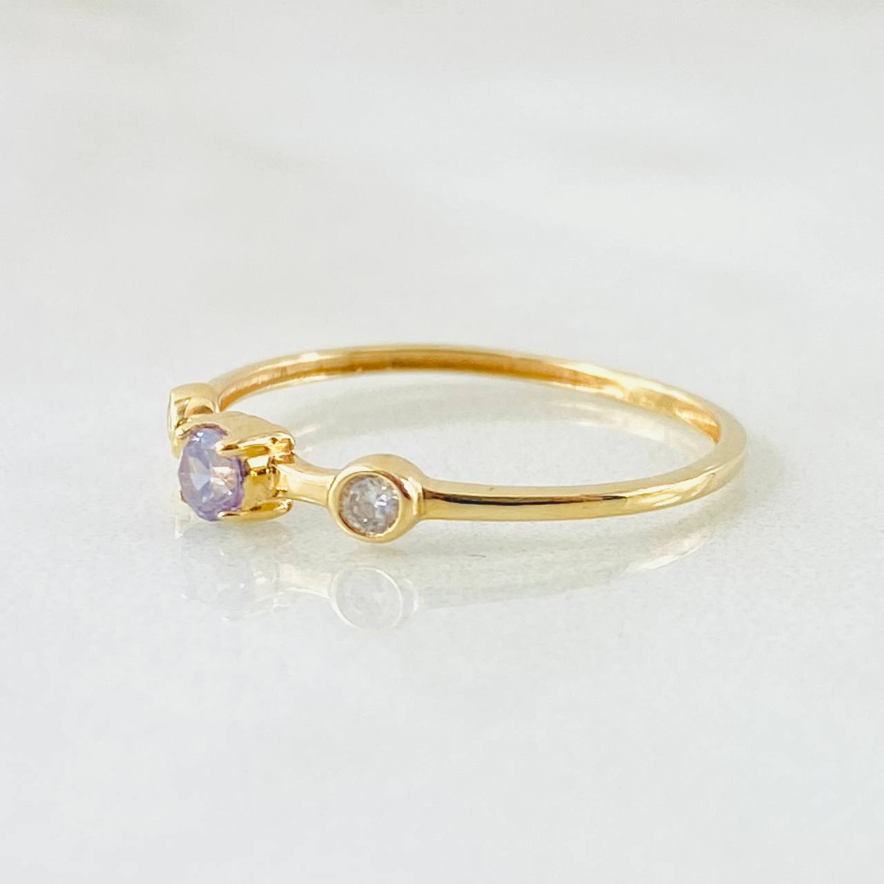 Anillo Solitario Dos Ojos 0.9gr / T6 3/4 / Oro Amarillo 18K *