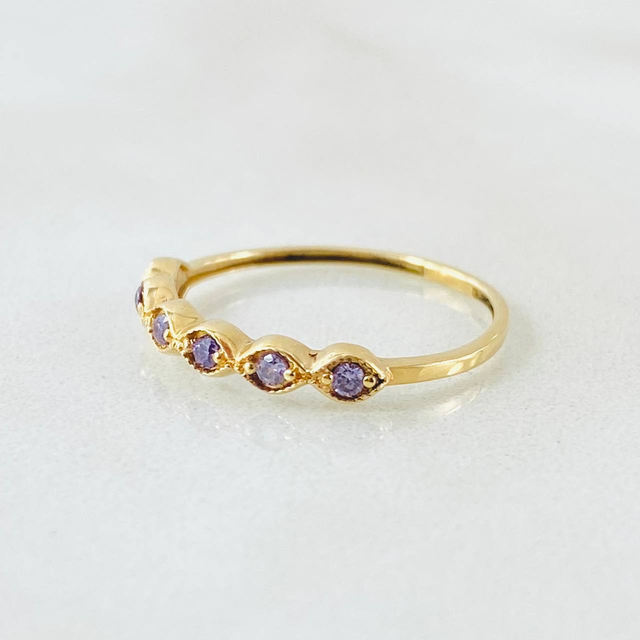Anillo Línea De Ojos 0.95gr / T4 3/4 / Oro Amarillo 18K *