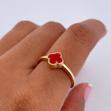 Anillo Trebol  1.85gr / T6 3/4 / Piedra Roja Oro Amarillo 18K &