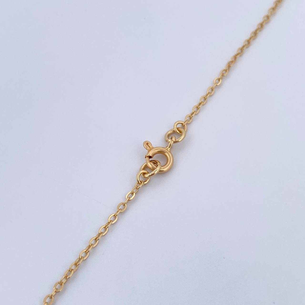 Cadena Aro Seguido Letra A Corazones 3.65gr / 46.6cm / 3mm Bolas Diamantadas Verde Rojo Oro Amarillo 18K &