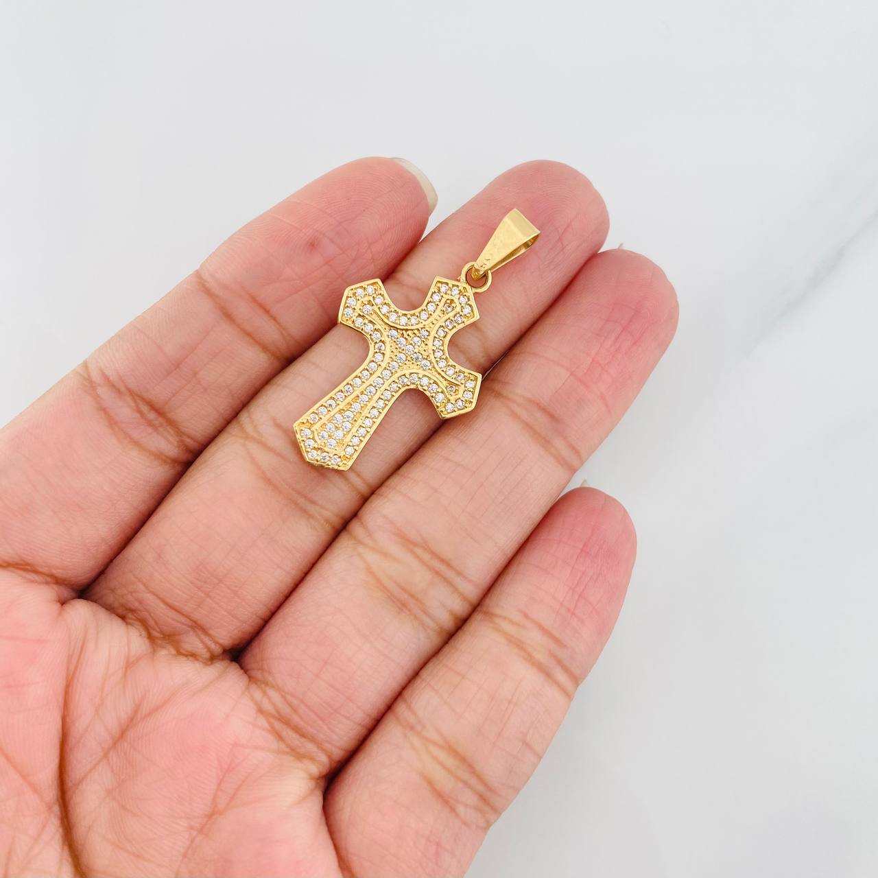 Dije Cruz Gótica 2.8g / 3.5cm Oro Amarillo 18K