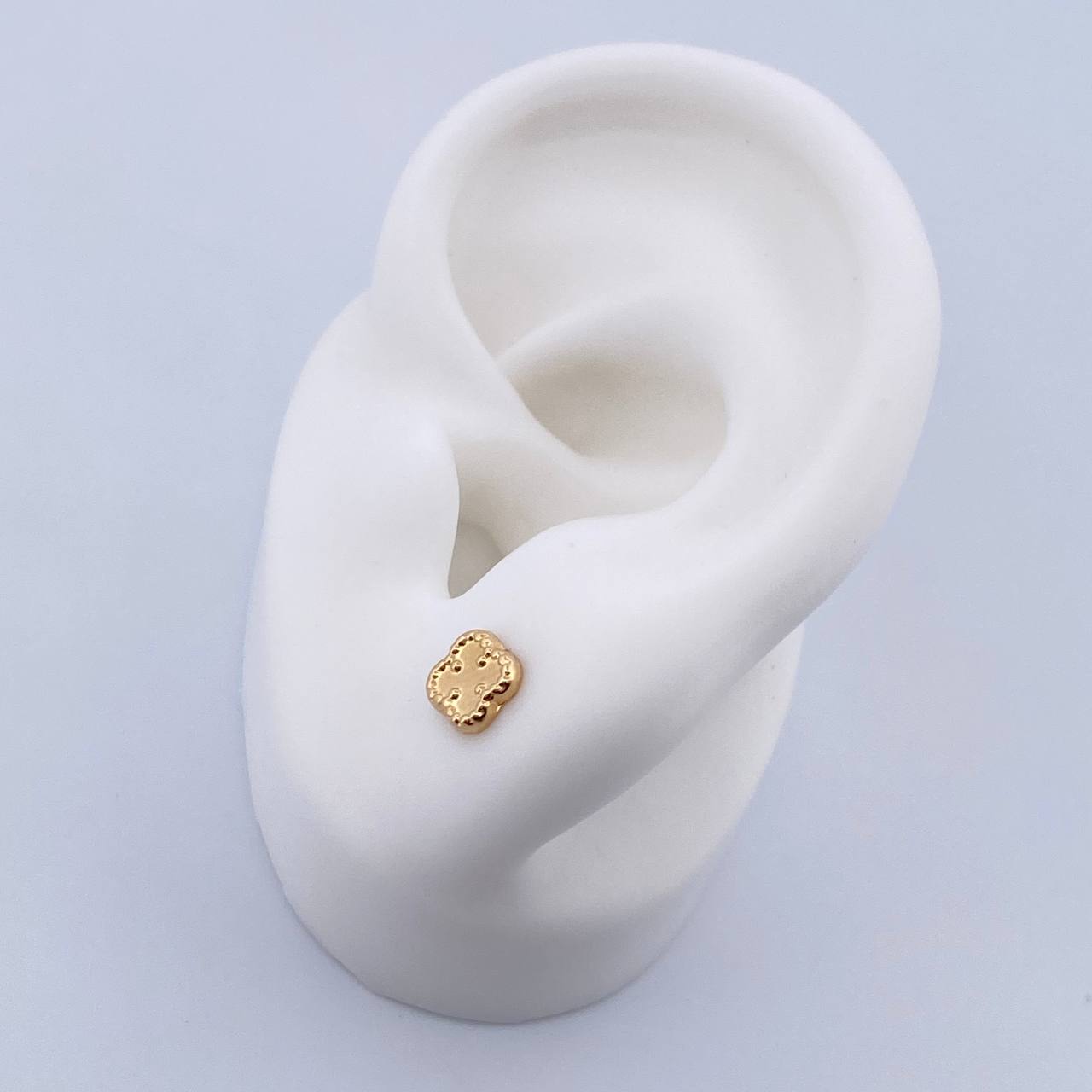 Topos Trebol 0.55gr / 5.3mm Lisos Oro Amarillo 18K &