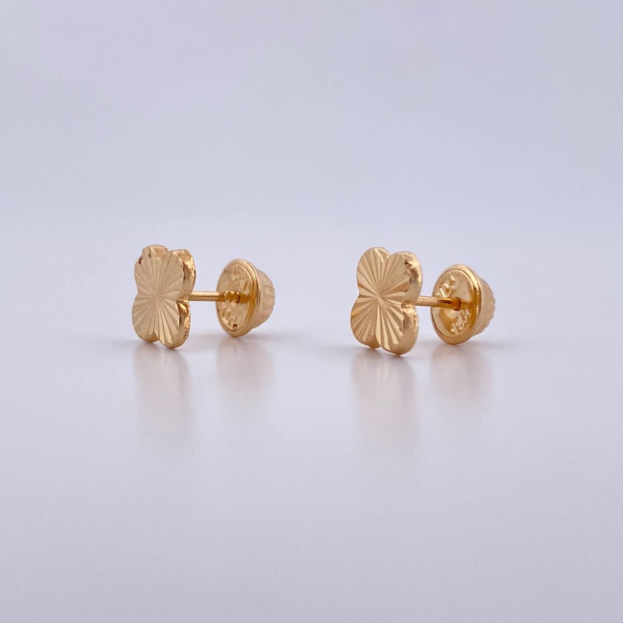 Topos Trebol 0.7gr / 6.1mm Diamantados Oro Amarillo 18K &