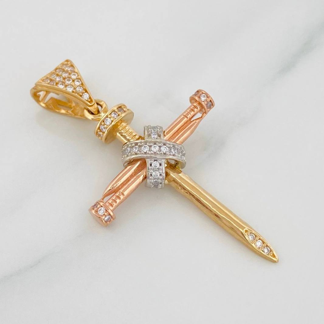 Dije Cruz Clavo 3.55g / 4cm Tres Oros 18K