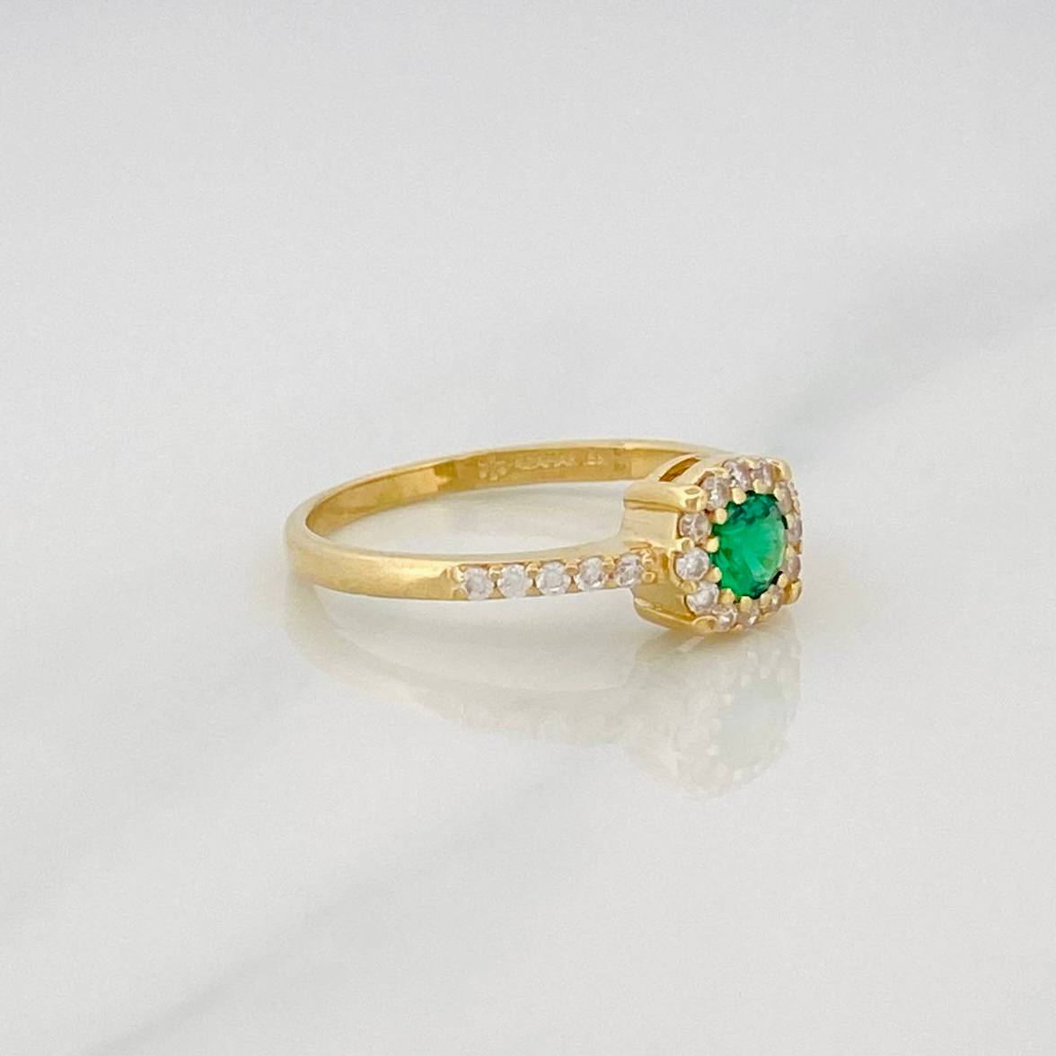 Anillo Solitario Halo 1.9g / T5 Oro Amarillo 18K