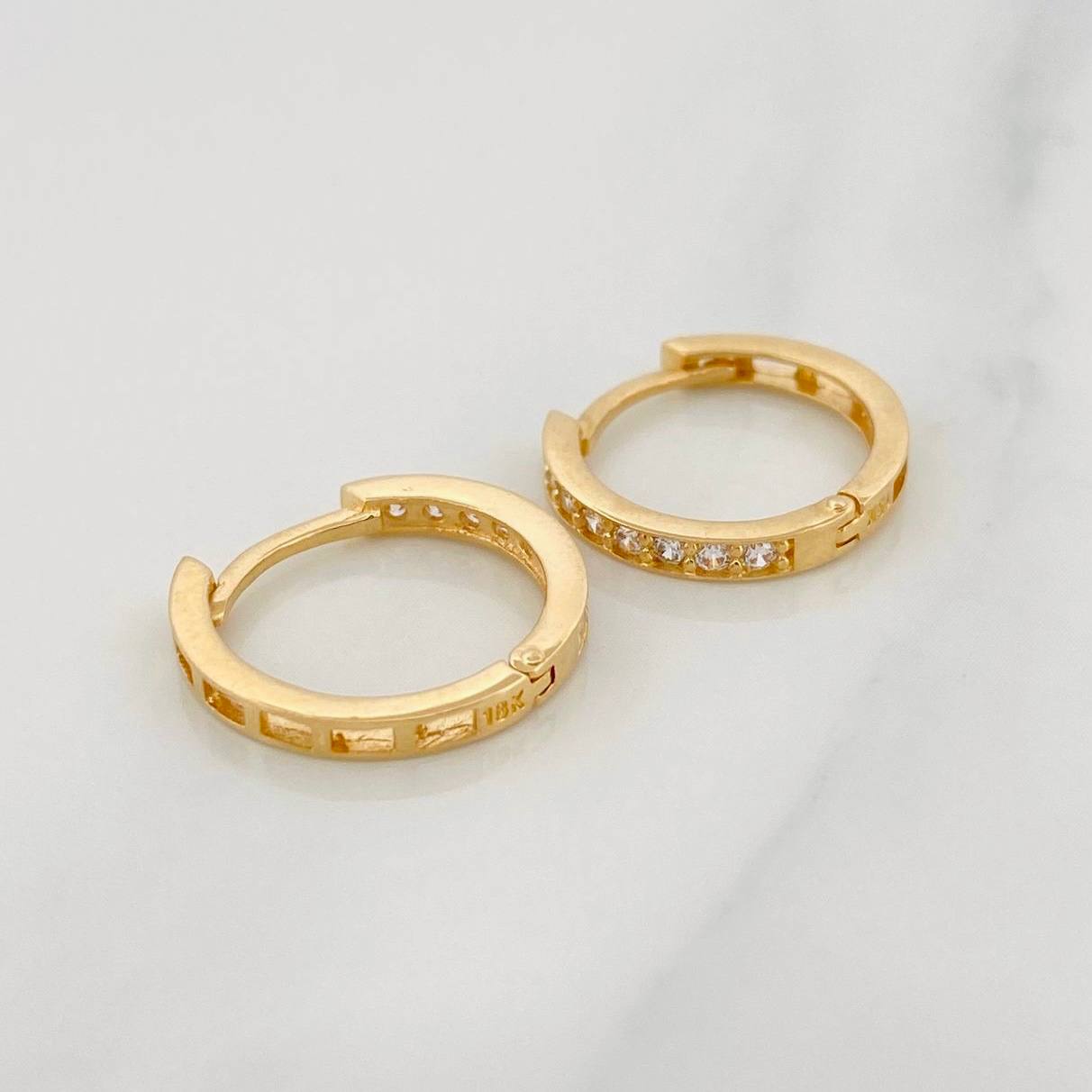 Candongas Carril 2.1g / 1.5cm Oro Amarillo 18K