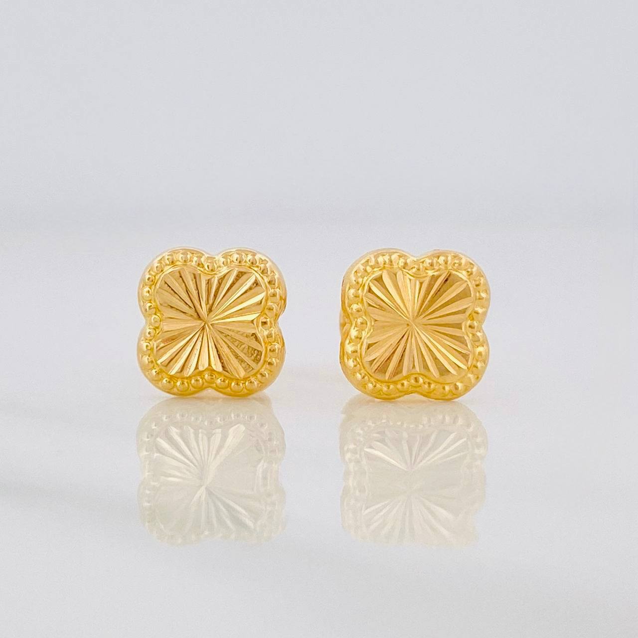 Topos Trebol Diamantado 0.75g / 6.72mm Oro Amarillo 18K