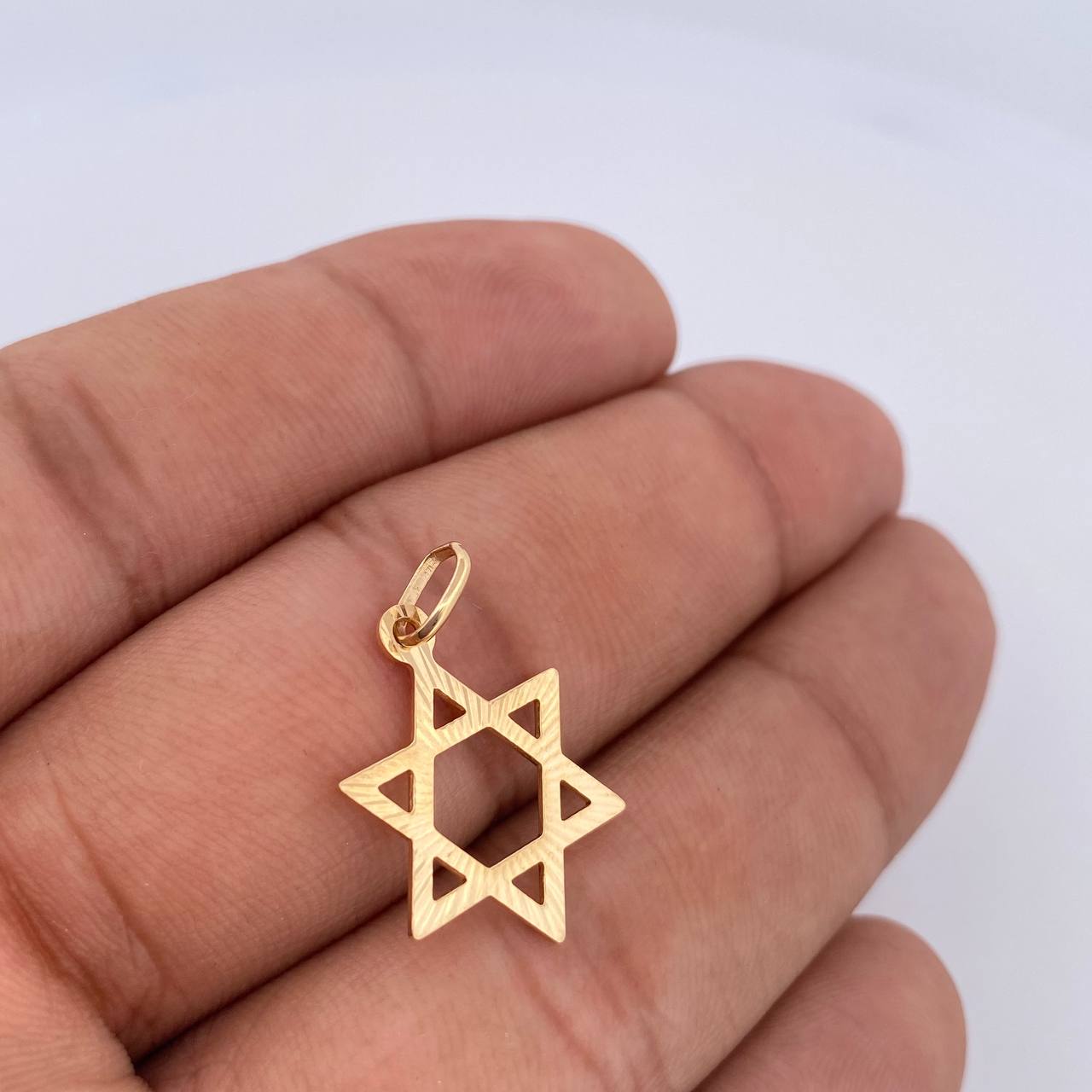 Dije Estrella De David 1.15gr / 2.5cm / Oro 18K &