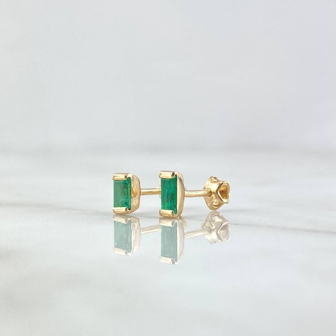 Topos Piedra Rectangular 1.15gr / 5.5mm Esmeraldas 14pts Rosca Estrella Oro Amarillo 18K (Joya) ©