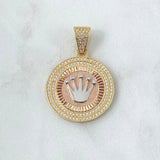 Dije Medalla Corona 7.05gr / 4cm / Circones Blancos Tres Oros  18K ©