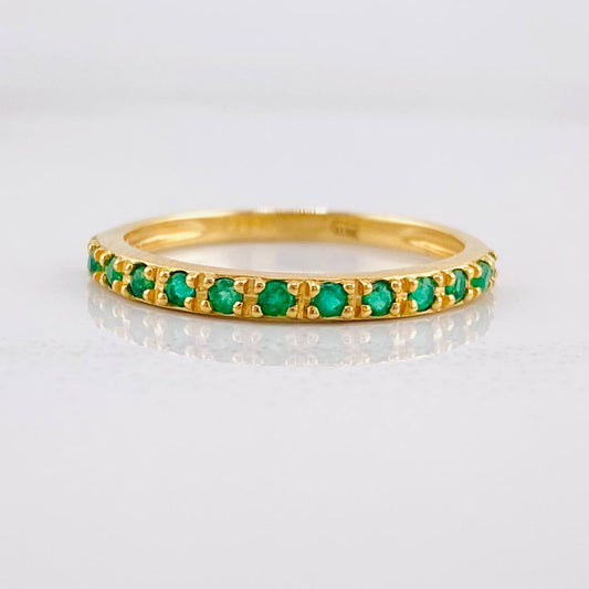Anillo Carril Tupido Esmeraldas 23pts 1.7g / T6 3/4 Oro Amarillo 18K