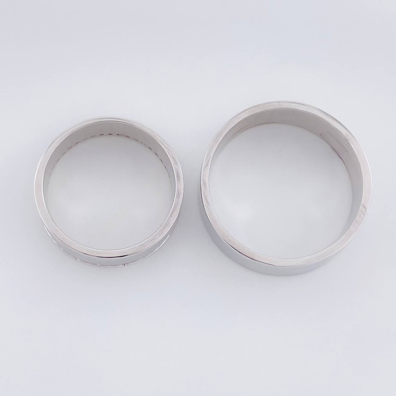 Anillo Argollas liso 14.65g /Oro Blanco 18K (A.C)