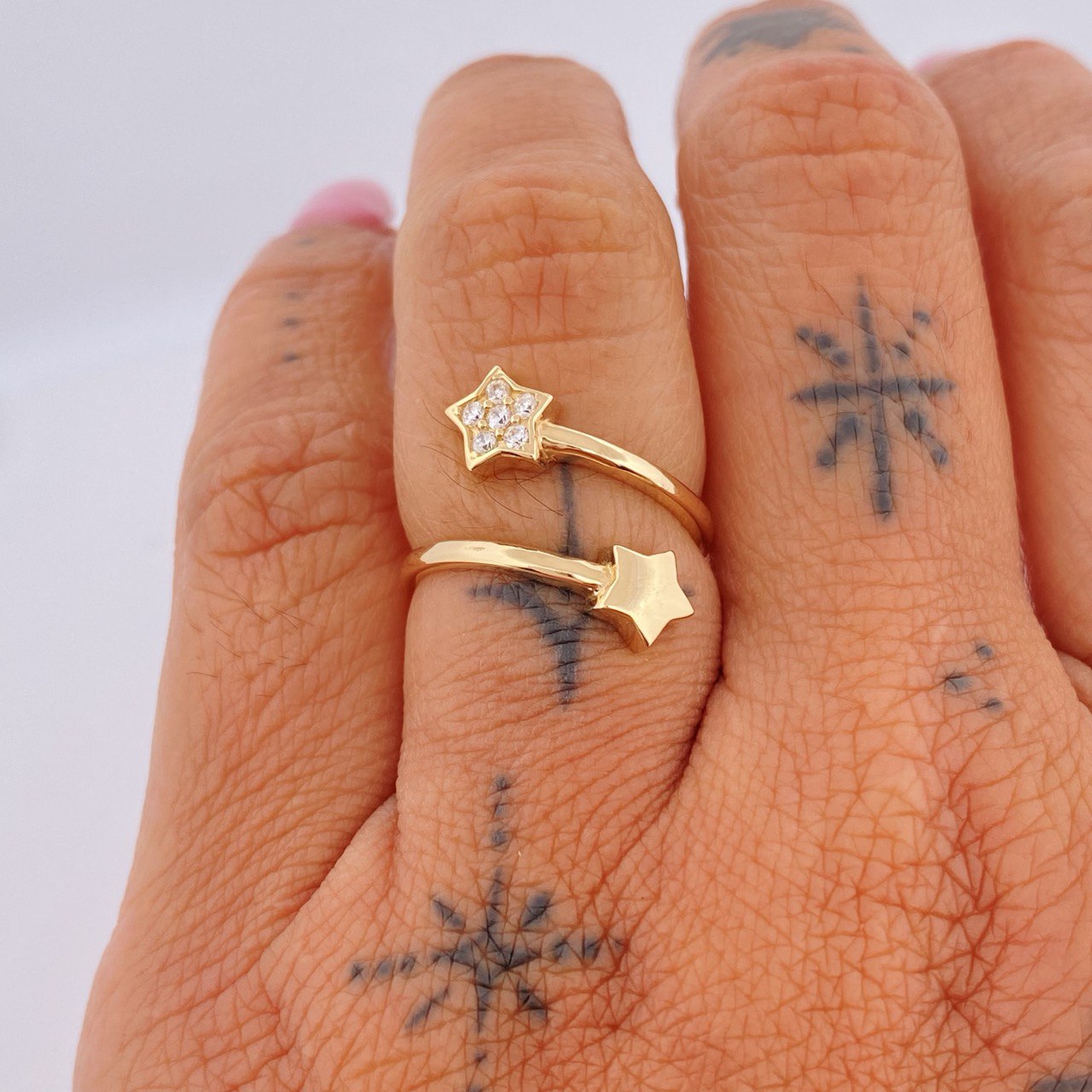 Anillo Abrazo Estrella 3.15gr / T6 / Oro Amarillo 18K &