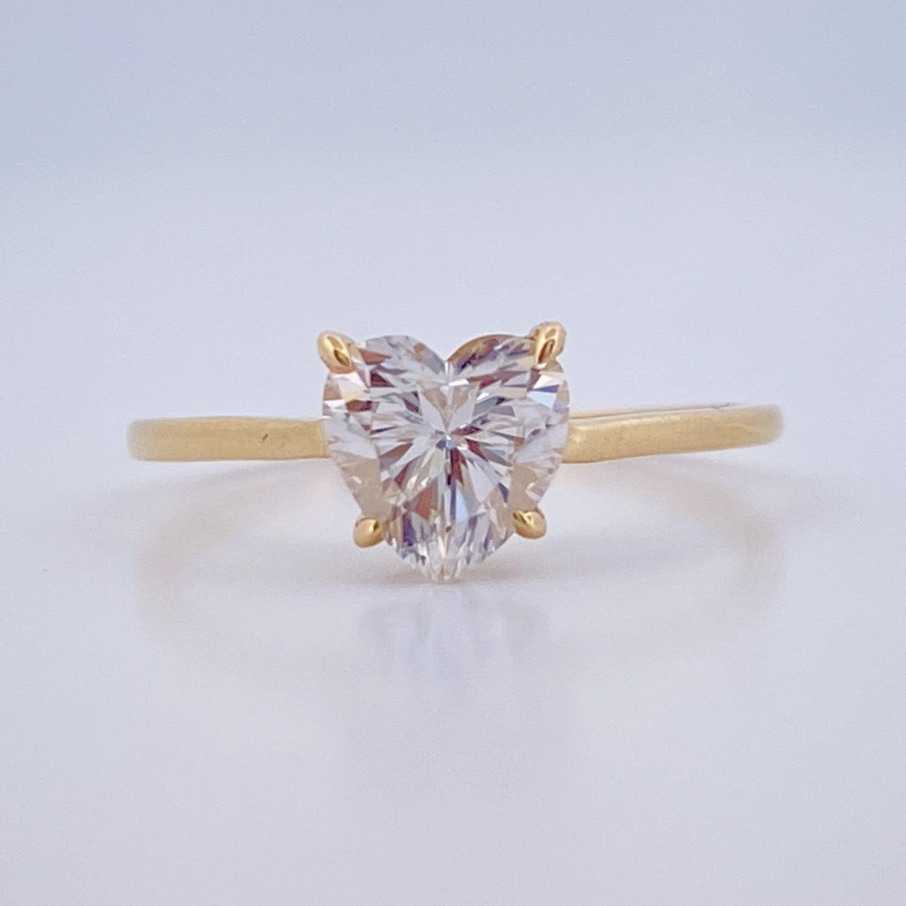 Anillo Corazon 1.45gr / T5 1/2 / Oro Amarillo 18K &