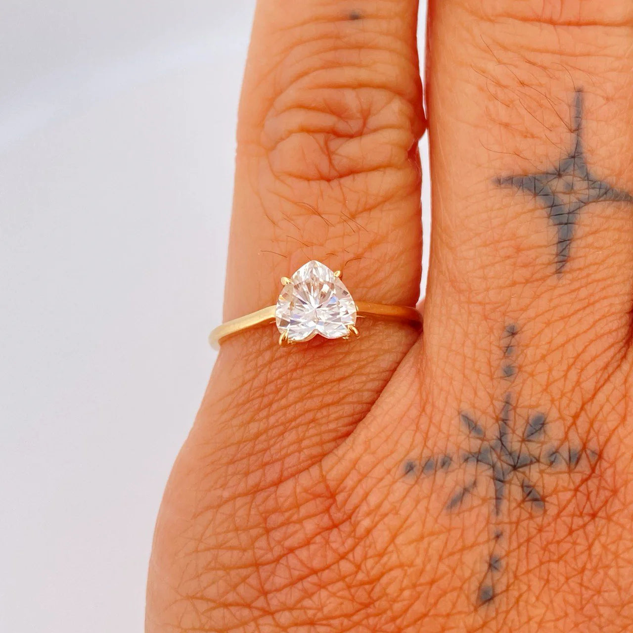 Anillo Corazon 1.45gr / T6 1/2 / Oro Amarillo 18K %