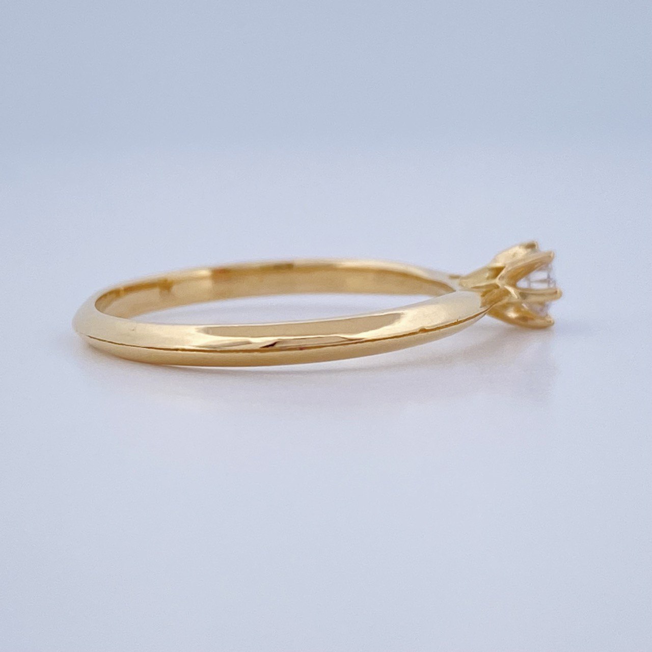 Anillo Solitario 1.65gr / T5 1/4 / Oro Amarillo 18K &