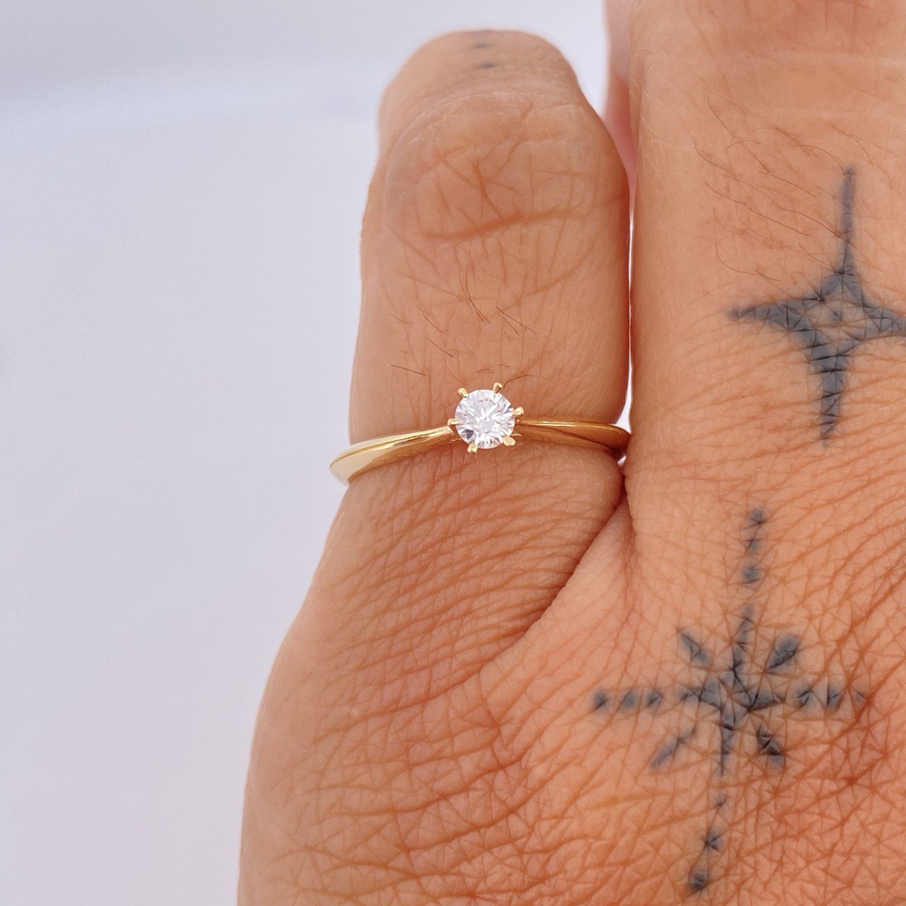 Anillo Solitario 1.65gr / T5 1/4 / Oro Amarillo 18K &