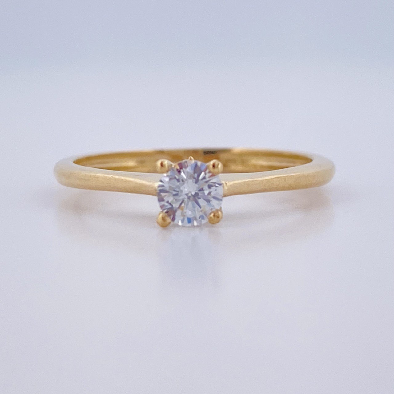 Anillo Solitario 1.55gr / T5 3/4 / Oro Amarillo 18K &