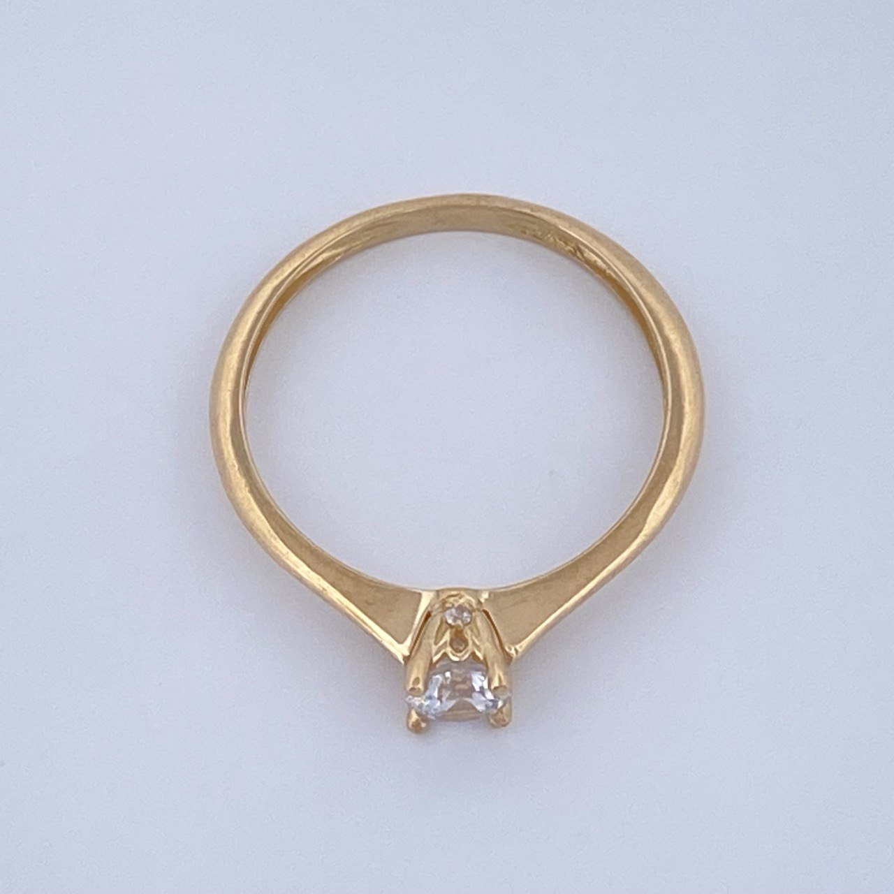 Anillo Solitario 1.55gr / T5 3/4 / Oro Amarillo 18K &