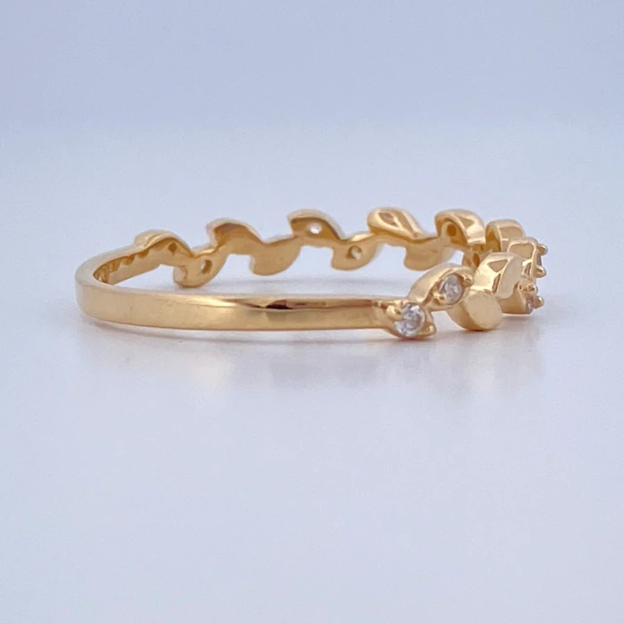 Anillo Hojas Intercaladas 1.25gr / T4 1/2 / Oro Amarillo 18K %
