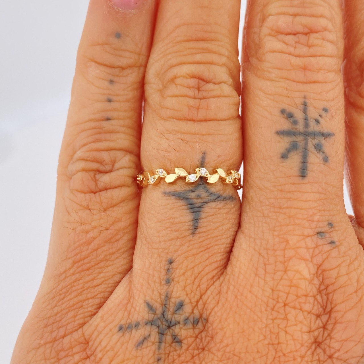 Anillo Hojas Intercaladas 1.3gr / T5 1/2 / Oro Amarillo 18K &