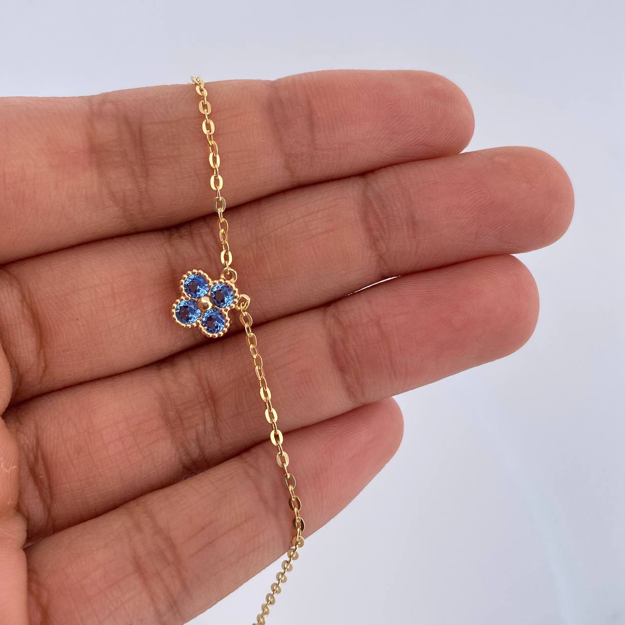 Cadena Aro Seguido Treboles 7.6gr / 50.6cm / 1.1mm Diamantada Circones Azules Oro Amarillo 18K &