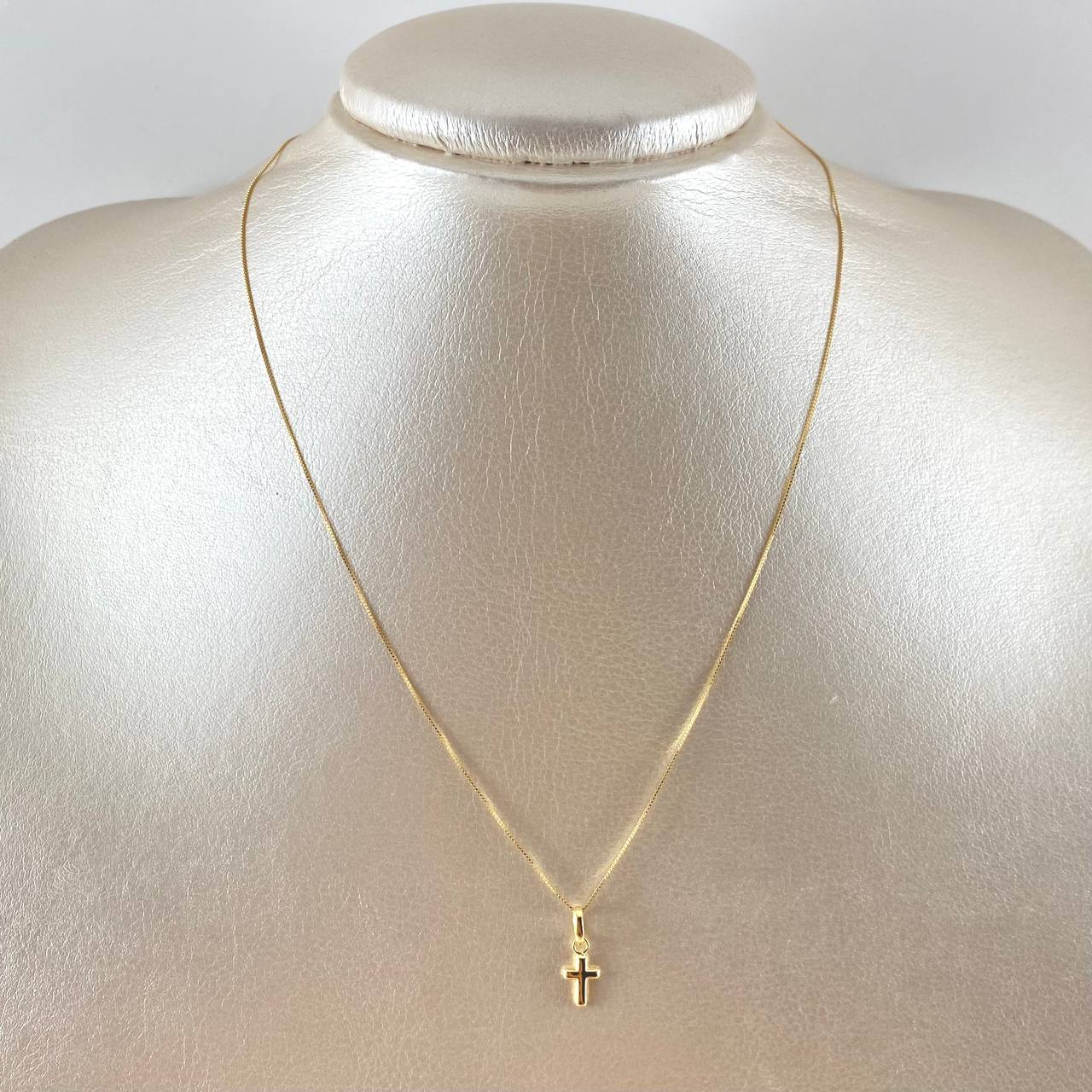 Cadena Veneciana 0.85gr / 40cm / 0.5mm + Dije Cruz 0.25gr / 1.6cm Lisa 1.1gr / Oro Amarillo 18K (Oferta)