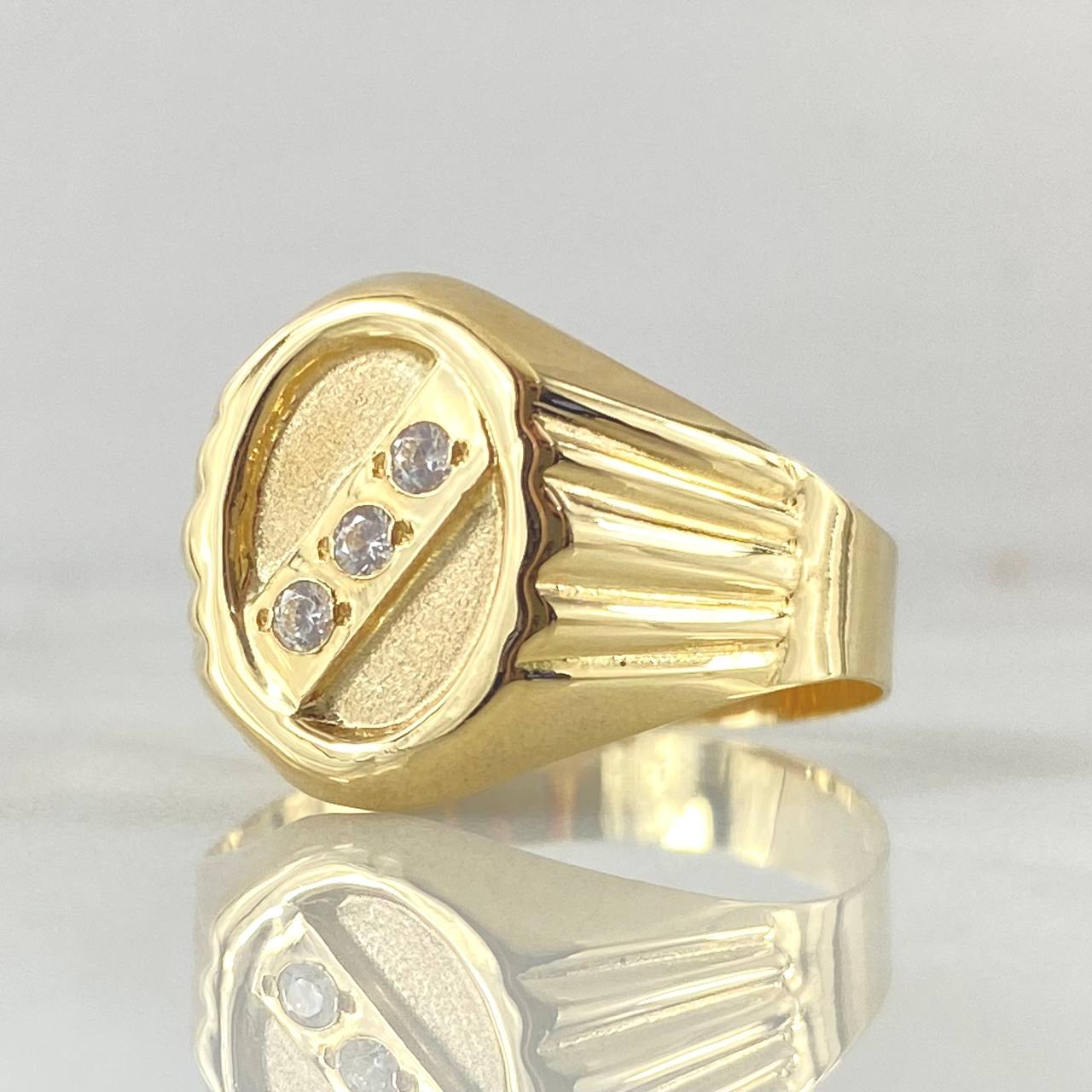 Anillo Trinity 2.6gr / T11 / Oro 18K ©