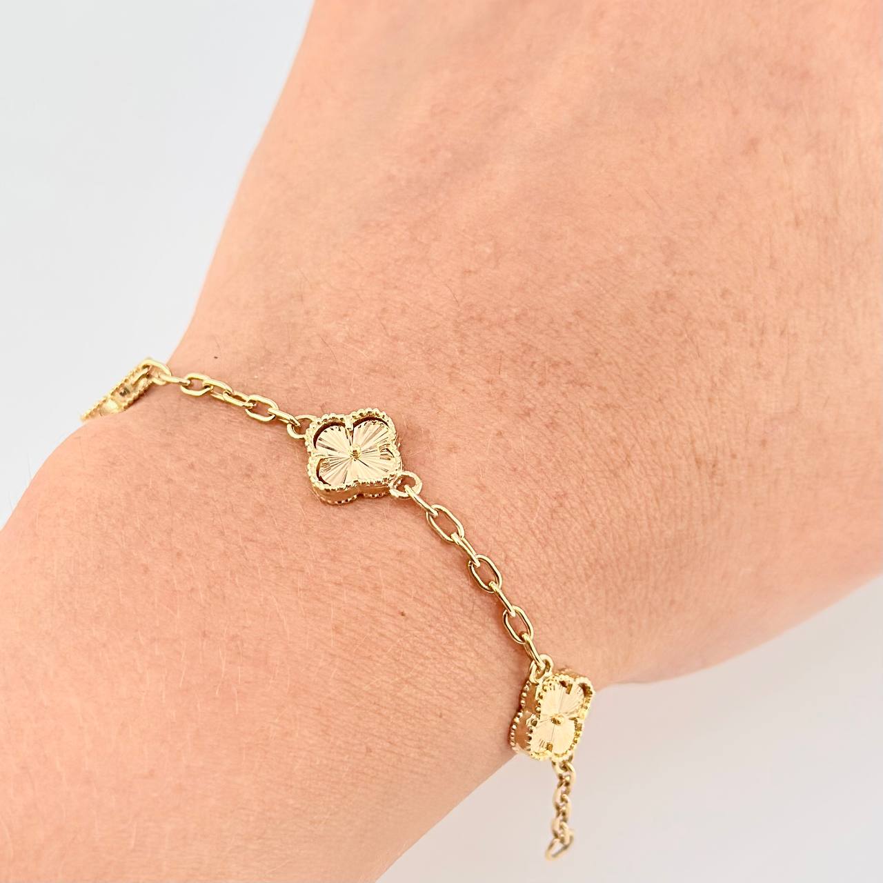 Pulso Trebol Aro Seguido 7g / 18.2cm / 2mm Oro Amarillo 18K