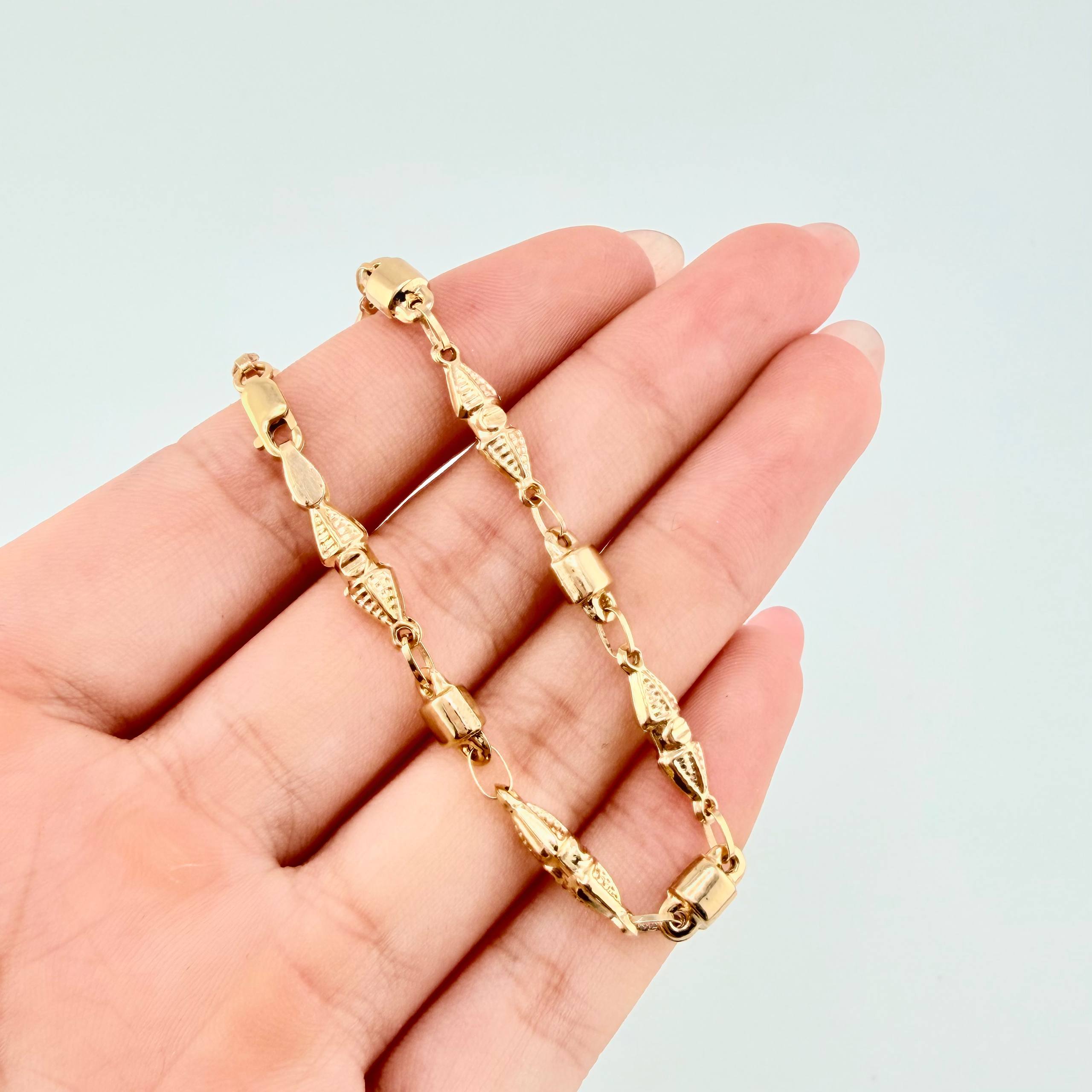 Pulso Rustico Boya Dubai 3.85gr / 18cm / 4.4mm Oro Amarillo 18K