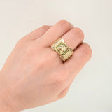 Anillo Caballo Cruzado 7.7gr / T10 / Oro Amarillo 18K