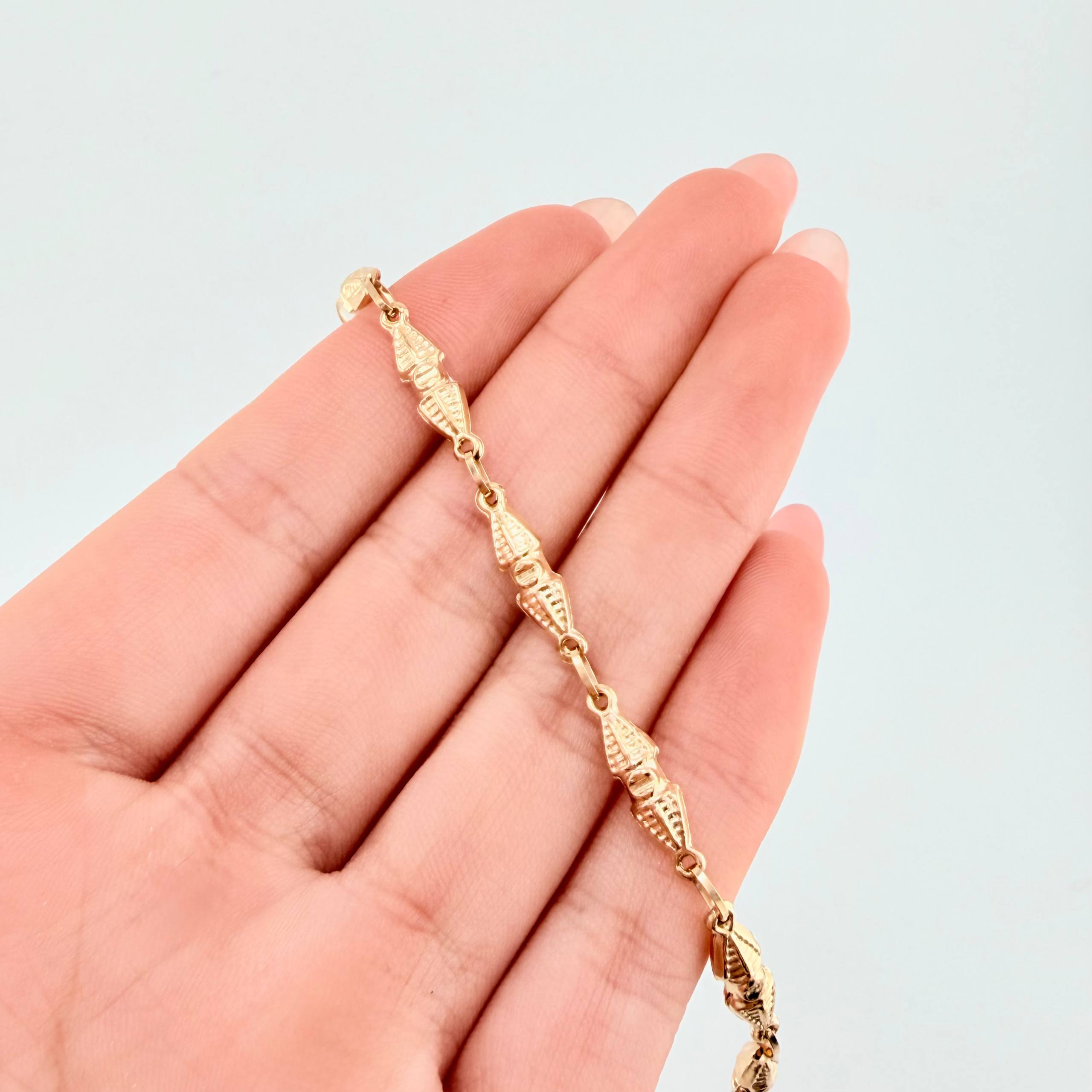 Pulso Rustico Dubai 3.65gr / 18cm / 4.4mm Oro Amarillo 18K *