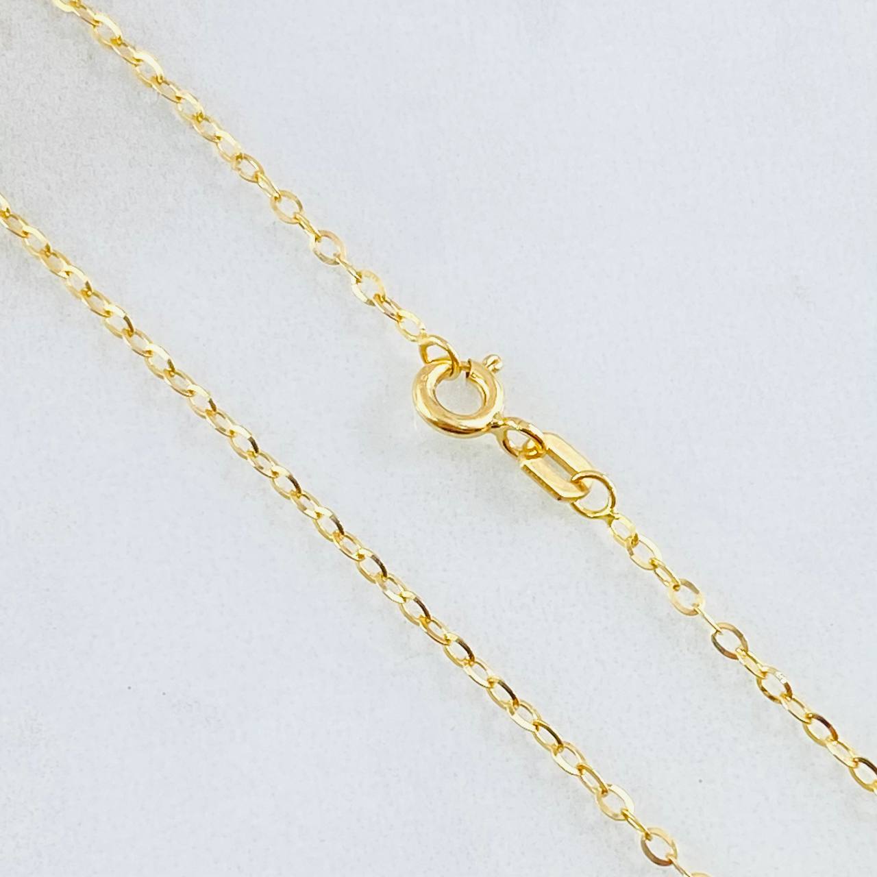 Cadena Aro Seguido 2.2gr / 60cm / Oro Amarillo +3 18K