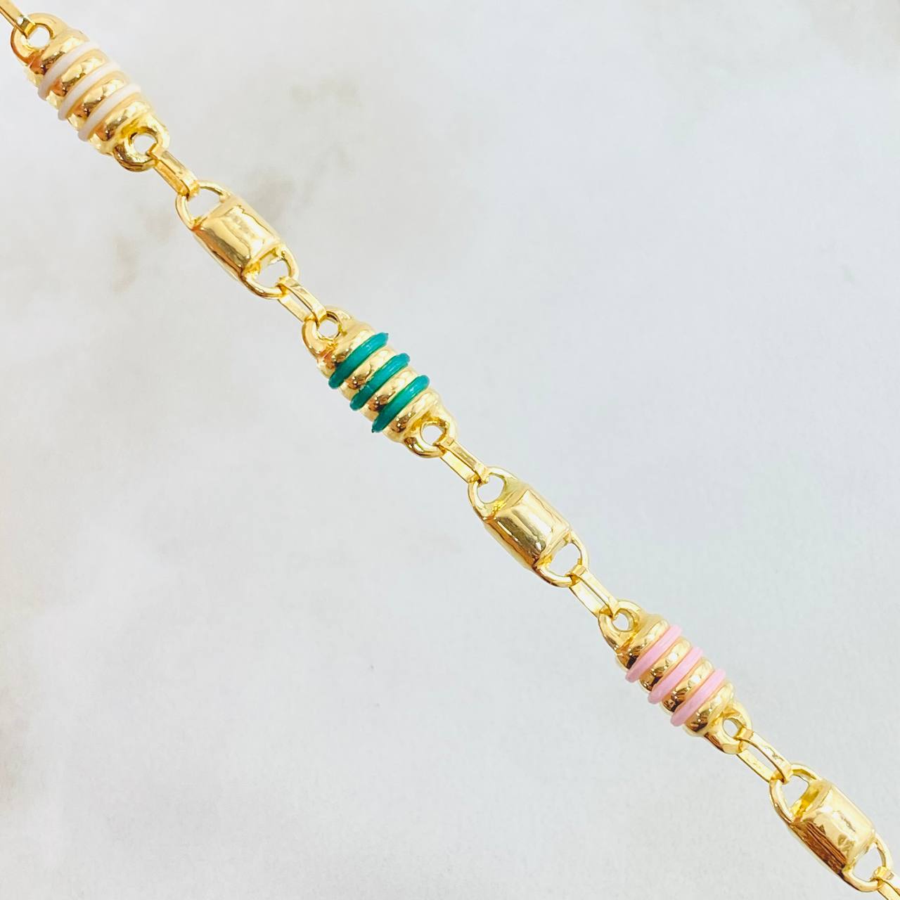 Pulso Rustico 4.9gr / 19cm / Oro Amarillo 18K *