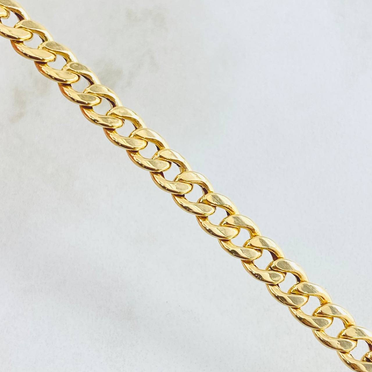 Cadena Cubana 6.9gr / 60cm / Oro Amarillo +1 18K ©