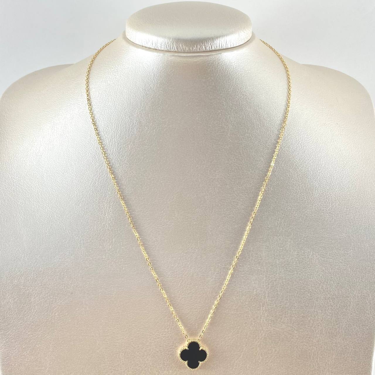 Cadena Aro Seguido Trébol VCyA 3.9gr / 45cm / 1.5mm Onix Negro Punteado Oro Amarillo Nac.Esp. 18K
