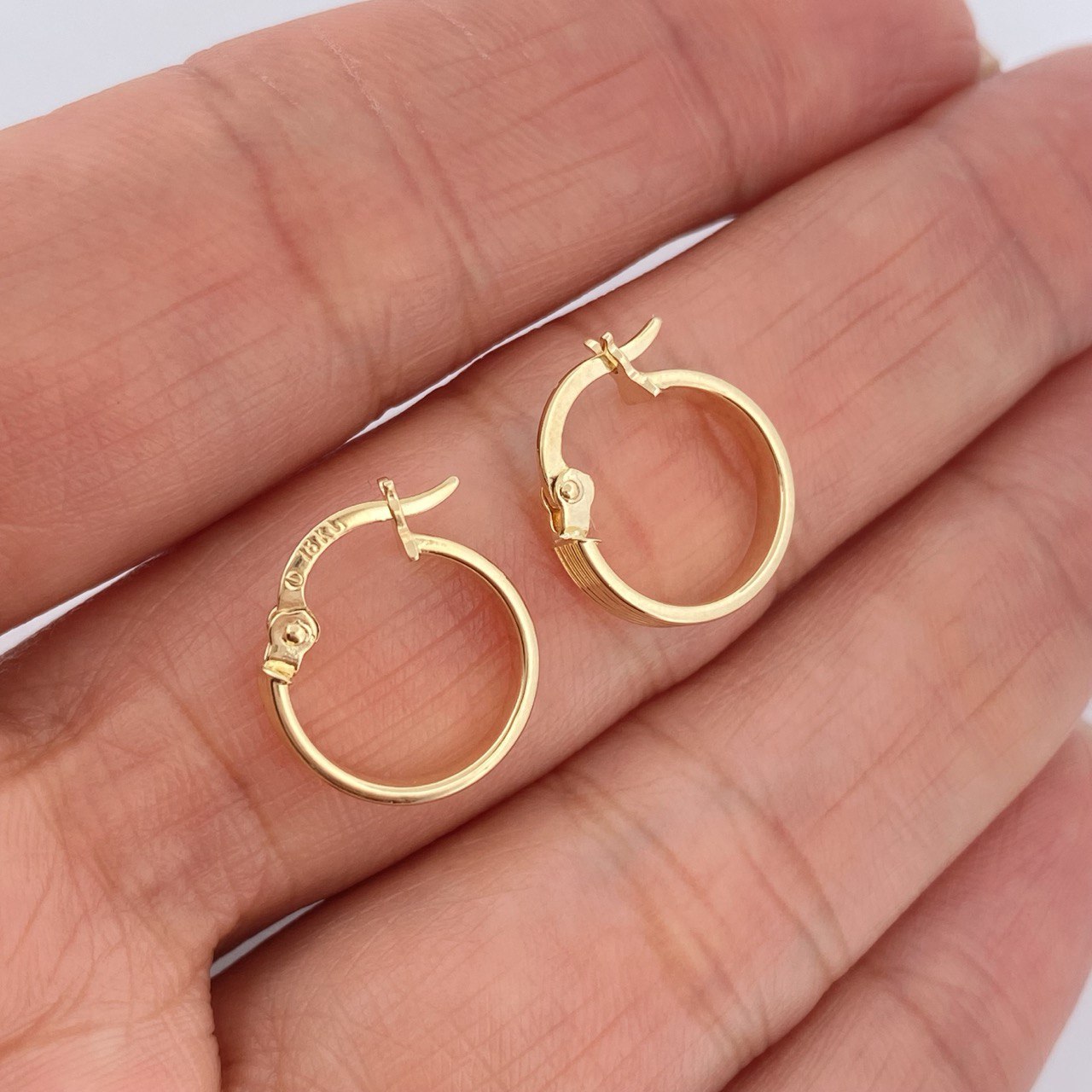 Candongas Andy 0.9gr / 1.5cm / Oro Amarillo 18K &