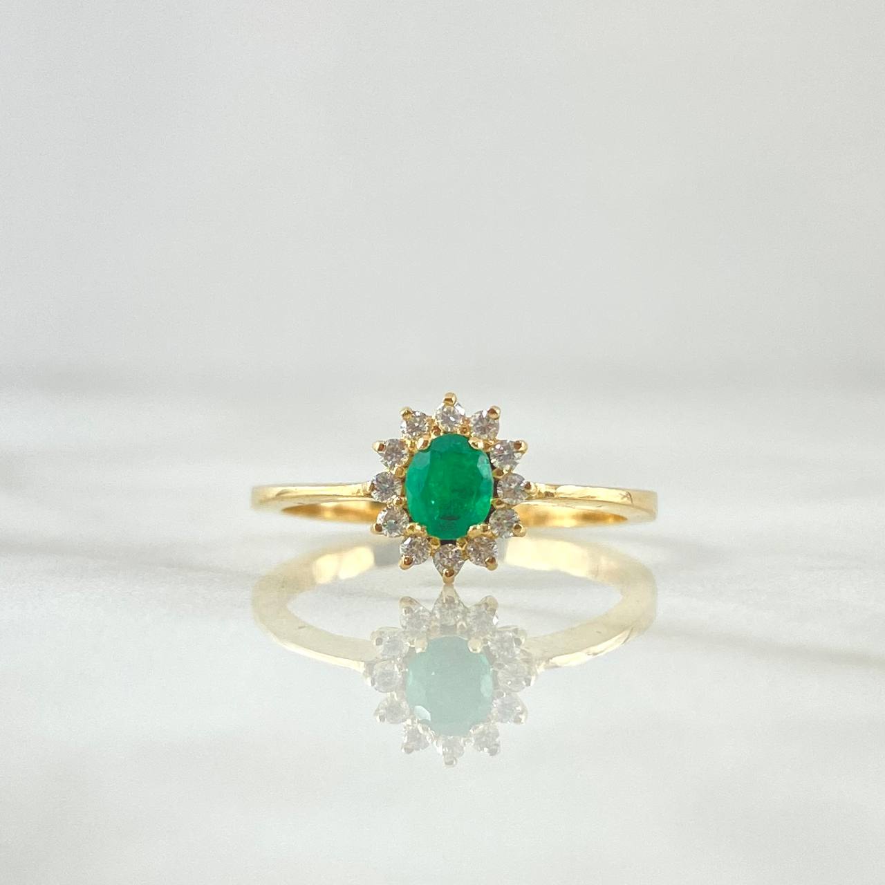 Anillo Flor Doce Petalos 2.4gr / T6 3/4 / Esmeralda 8pts Diamantes 12pts Oro Amarillo 18K (Joya) *
