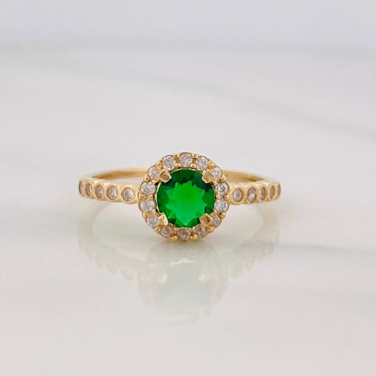 Anillo Solitario Halo 1.9g / T5 1/2 Oro Amarillo 18K