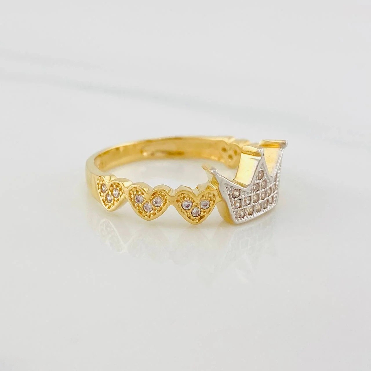 Anillo Corona Corazones 2.8g / T7 Oro Amarillo 18K