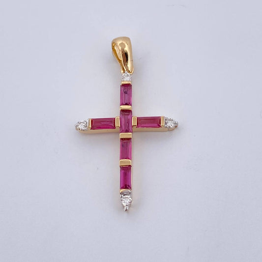 Dije Cruz 1.95gr / 3.1cm / Rubies 74 Pts Diamantes 11 Pts Dos Oros Amarillo Blanco 18K (Joya) &