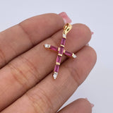 Dije Cruz 1.95gr / 3.1cm / Rubies 74 Pts Diamantes 11 Pts Dos Oros Amarillo Blanco 18K (Joya) &