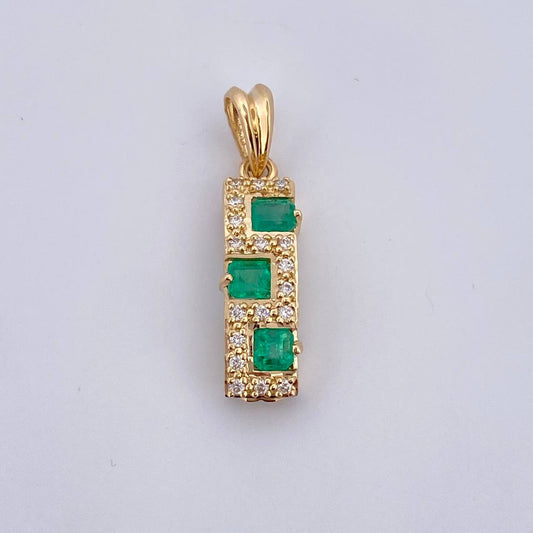 Dije Esmeralda 2.35gr / 2.5cm / Esmeraldas 55 Pts Diamantes 15 Pts Oro Amarillo 18K (Joya) &