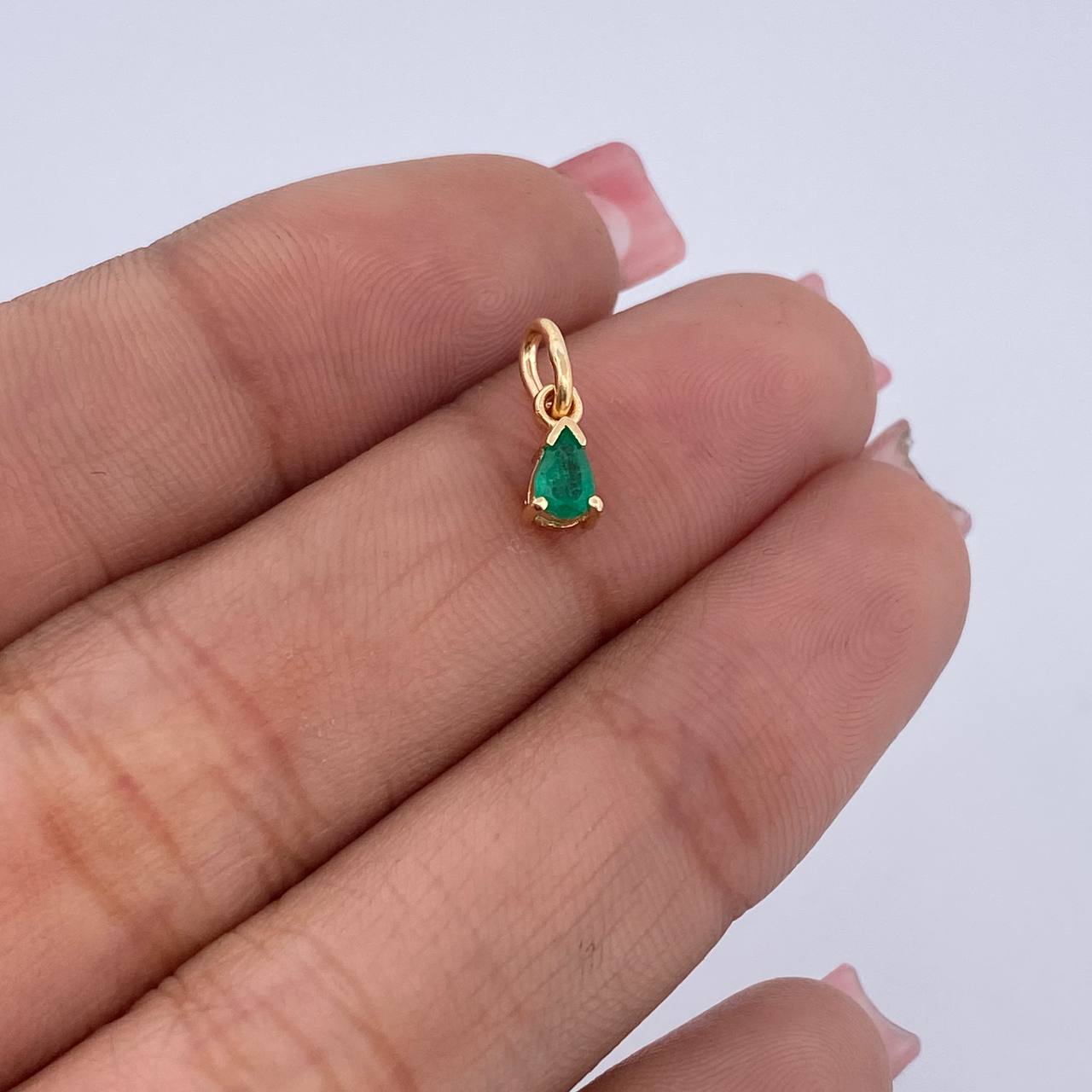 Dije Gota 0.45gr / 1.1cm / Esmeralda 08 Pts Oro Amarillo 18K (Joya) &