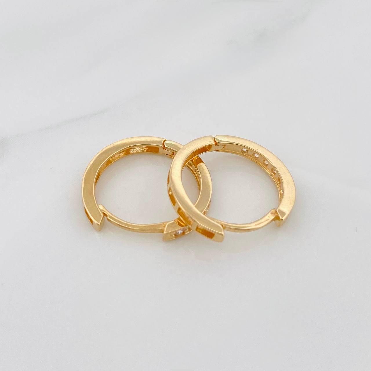 Candongas Carril 2.1g / 1.3cm Oro Amarillo 18K