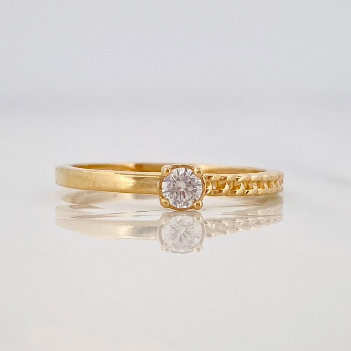 Anillo Solitario Cubano 1.55g / T5 1/2 Oro Amarillo 18K