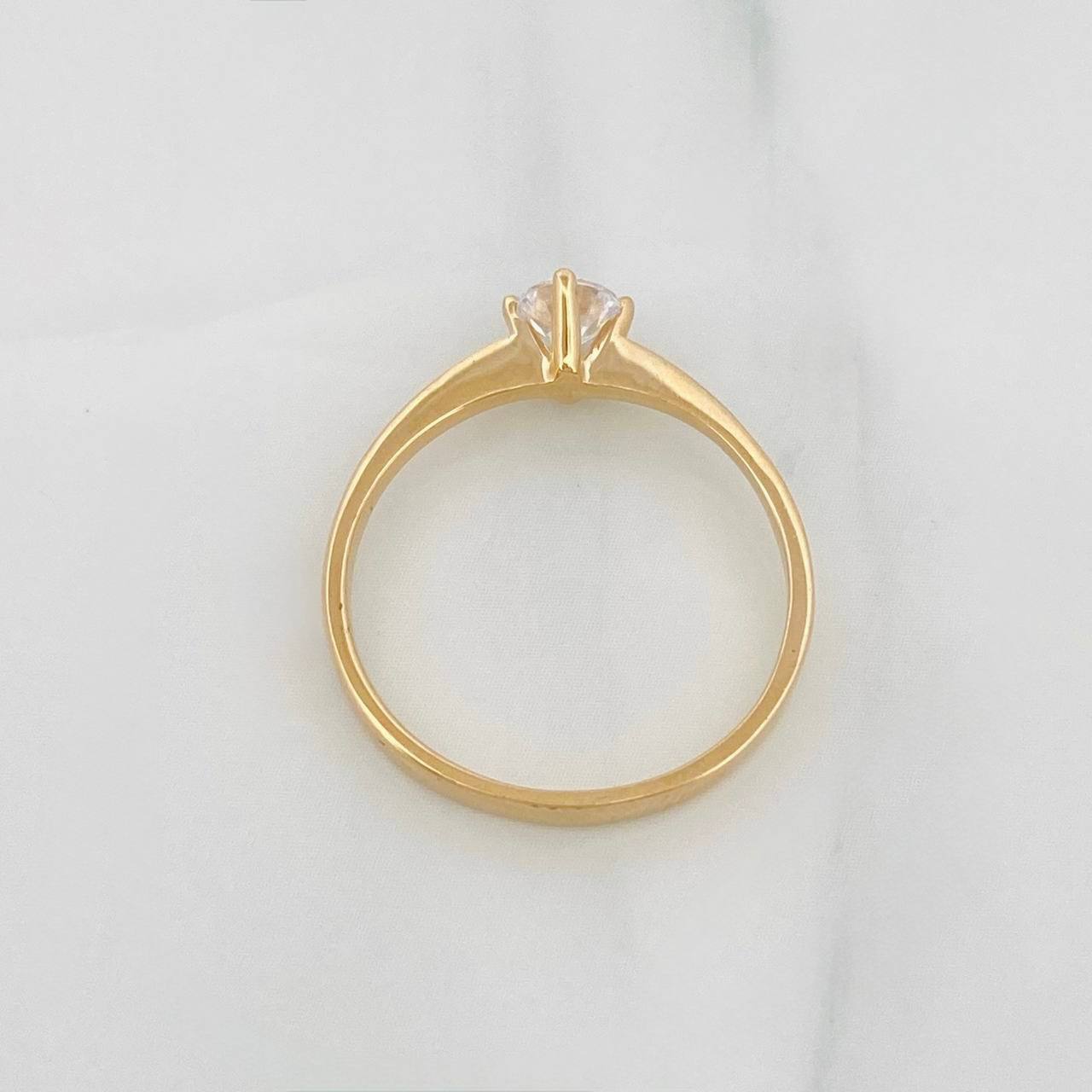 Anillo Solitario 2.25g / T7 3/4 Oro Amarillo 18K