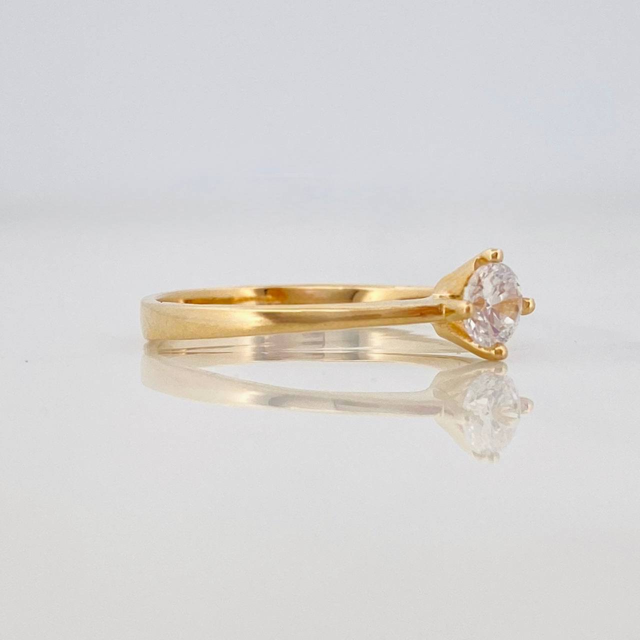 Anillo Solitario 2.25g / T7 3/4 Oro Amarillo 18K