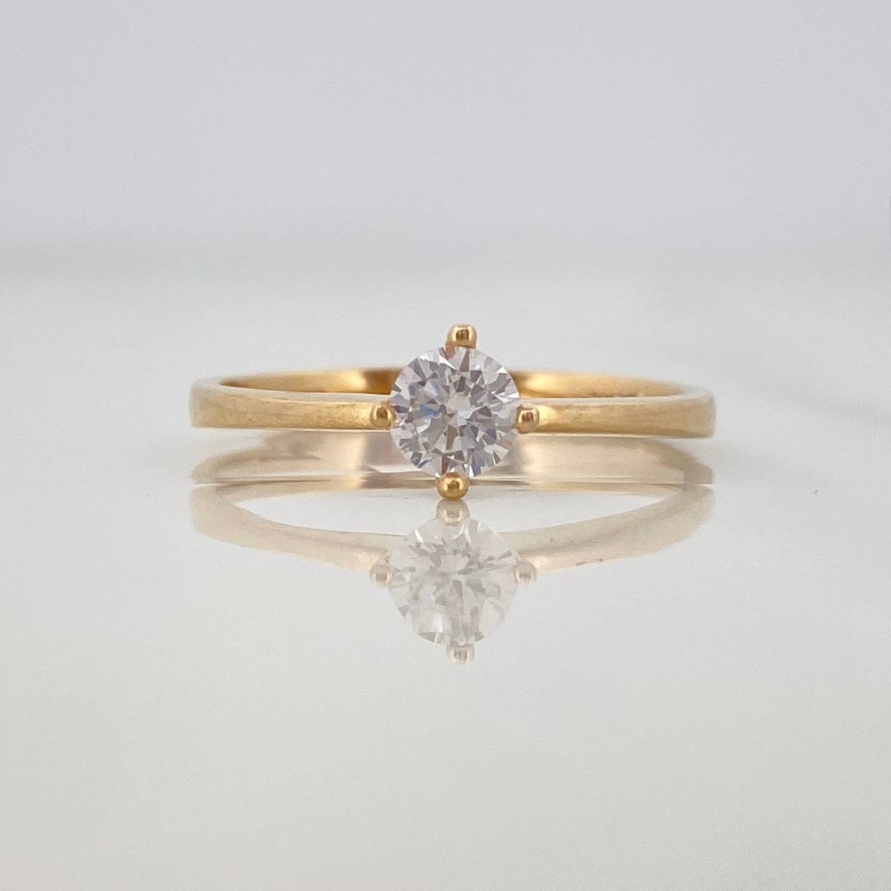 Anillo Solitario 2.25g / T7 3/4 Oro Amarillo 18K